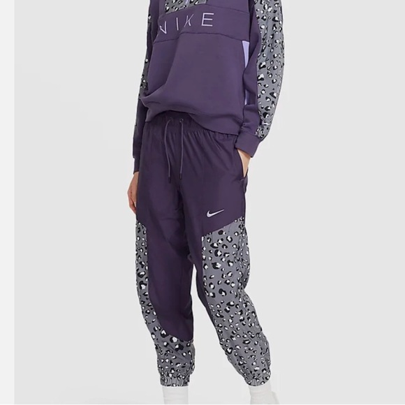 Nike Dark Raisin, Iron Grey Leopard Woven Jogger Pant Medium New Without Tags! - Picture 1 of 15